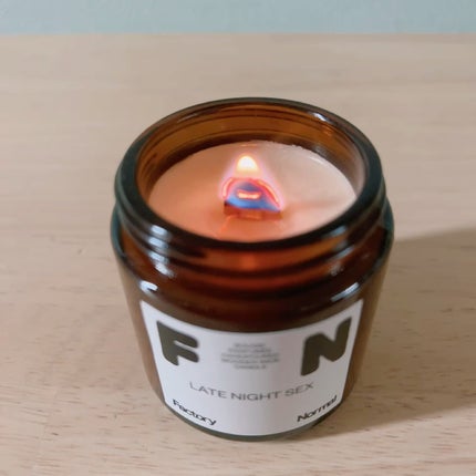 Factory Normal 茶色い瓶 ウッド芯 キャンドル - Late Night Sexのクチコミ「Factory Normal
茶色い瓶 ウッド芯 キャンドル - Late Night Sex.....」(2枚目)