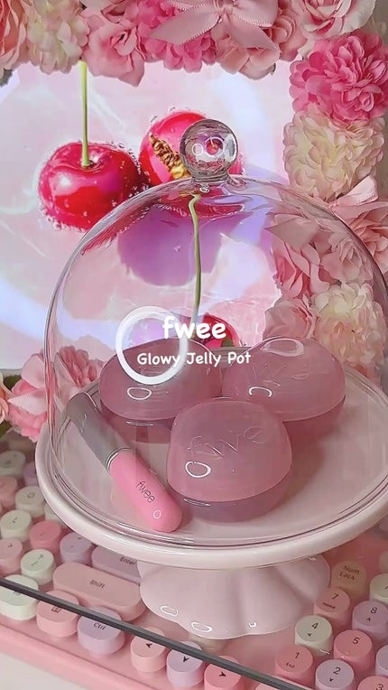 フィー リップアンドチーク グローイジェリーポット/fwee/リップグロスの人気ショート動画