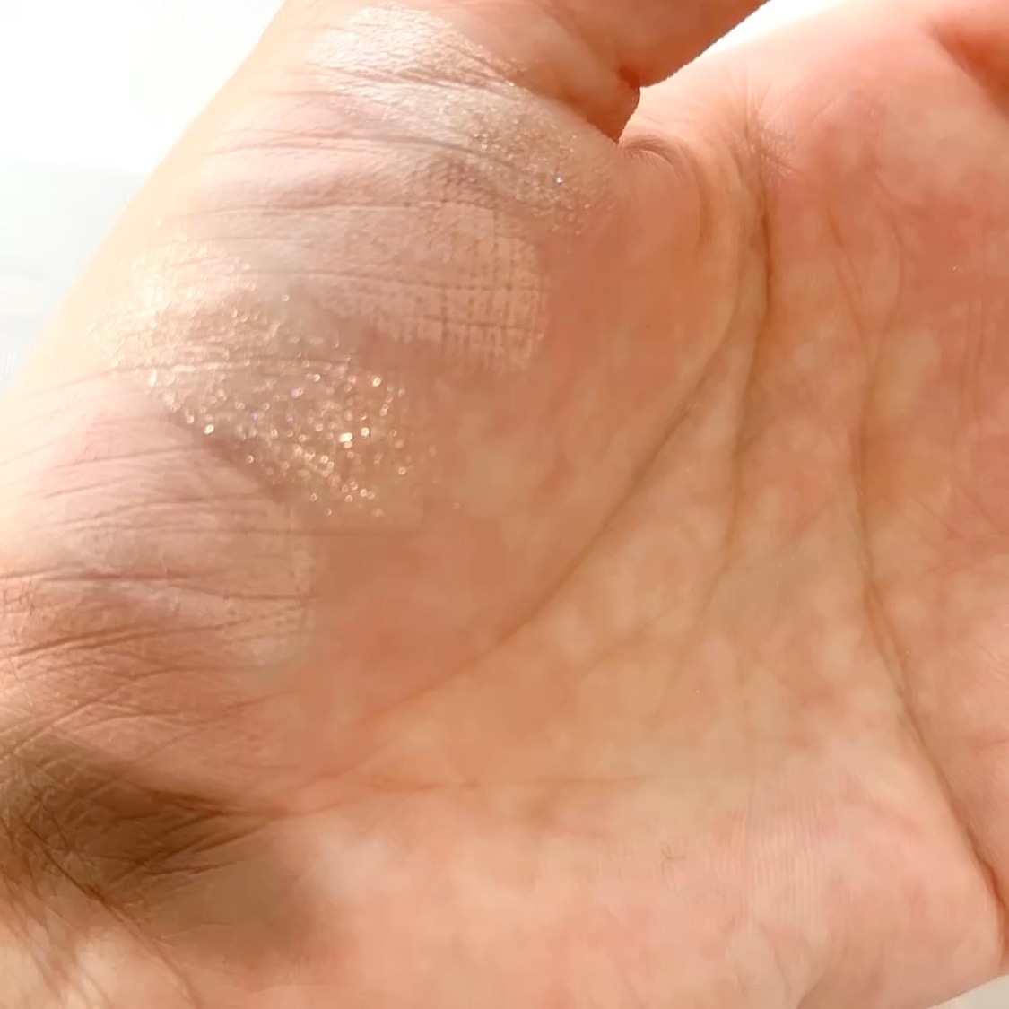 フラッフィーブラーティント/2aN/リップティントを使ったクチコミ（3枚目）