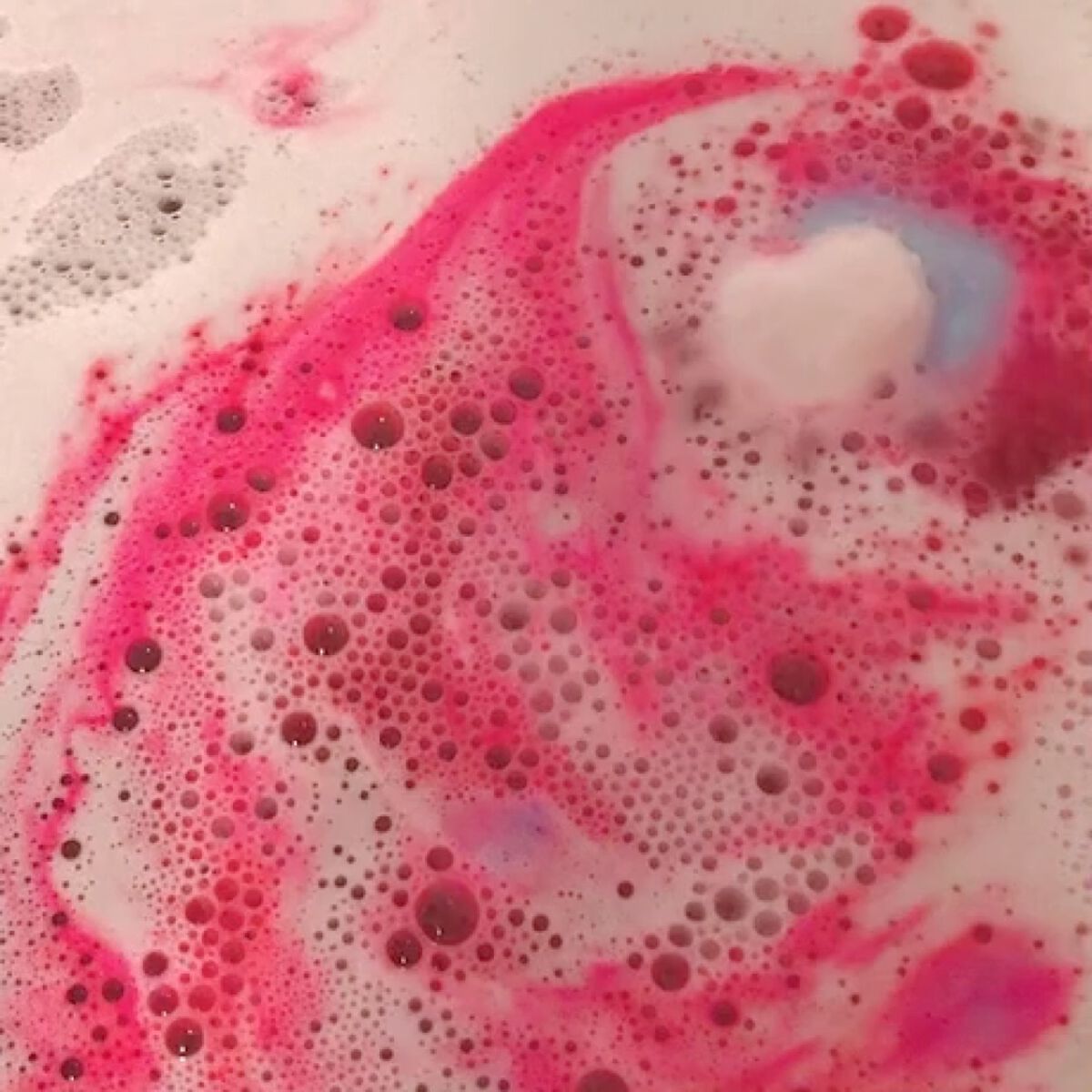 アトム ハート マザー/ラッシュ/炭酸系入浴剤の動画クチコミ3つ目