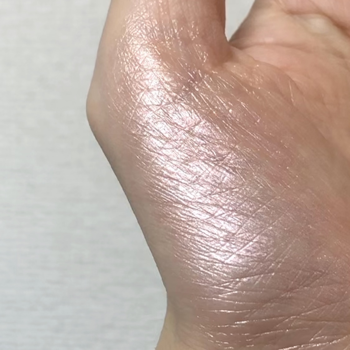 レブロン グロウ ハイライター 001 ピンク オパール/REVLON/リキッドハイライトを使ったクチコミ（3枚目）