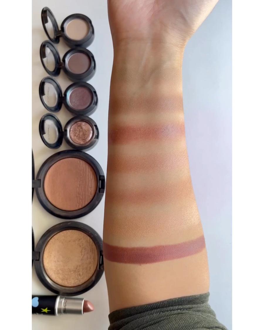 エクストラ ディメンション スキンフィニッシュ/M・A・C/プレストパウダーの動画クチコミ5つ目