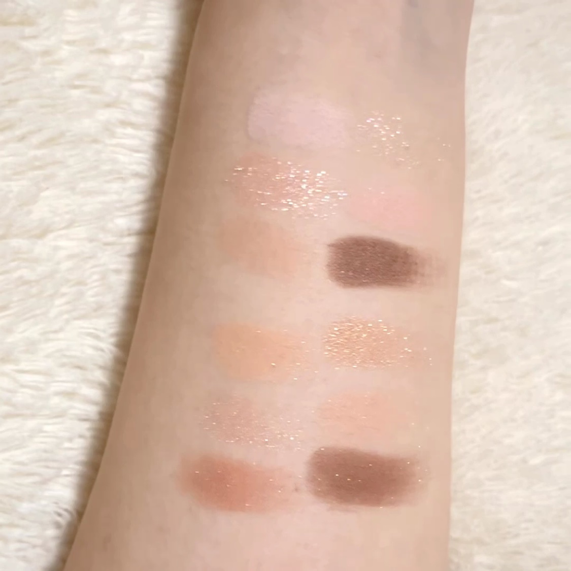 アイ ヴィーガン シアーパレット/AMUSE/アイシャドウパレットを使ったクチコミ（3枚目）