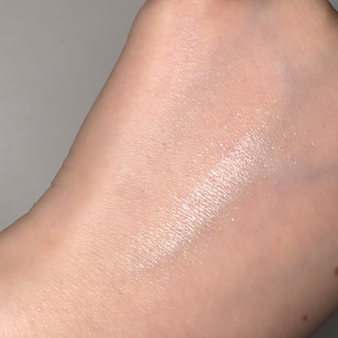 むにゅっとハイライター 02 ローズクォーツ/キャンメイク/クリームハイライトを使ったクチコミ（3枚目）