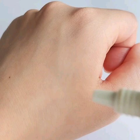 イルミネーティングサプルブレミッシュクリーム(40ml)/Klairs/化粧下地を使ったクチコミ（3枚目）