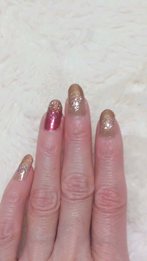 ジェルフィニッシュ ネイルカラー 469 ボルドーグロウ/サリーハンセン/マニキュアを使ったクチコミ（1枚目）