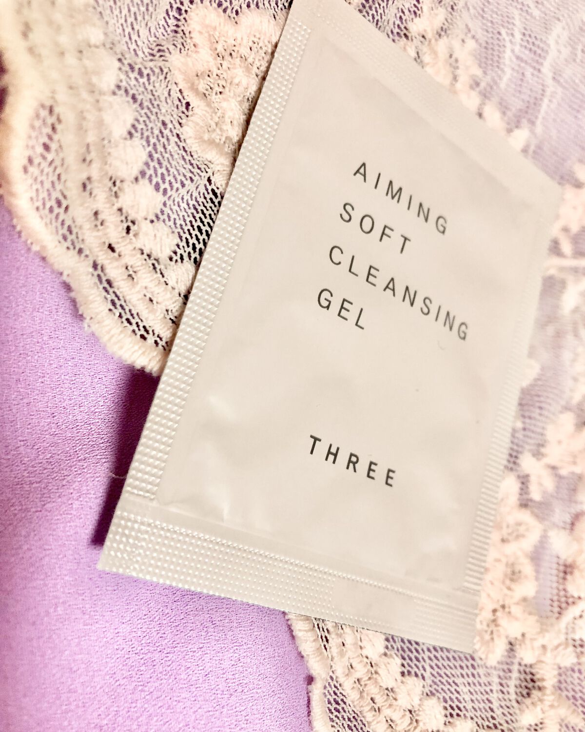  エミング ソフトクレンジングジェル R/THREE/クレンジングジェルの動画クチコミ1つ目