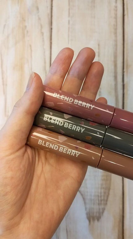 フラッフィー ロング&カール マスカラ/BLEND BERRY/マスカラの人気ショート動画