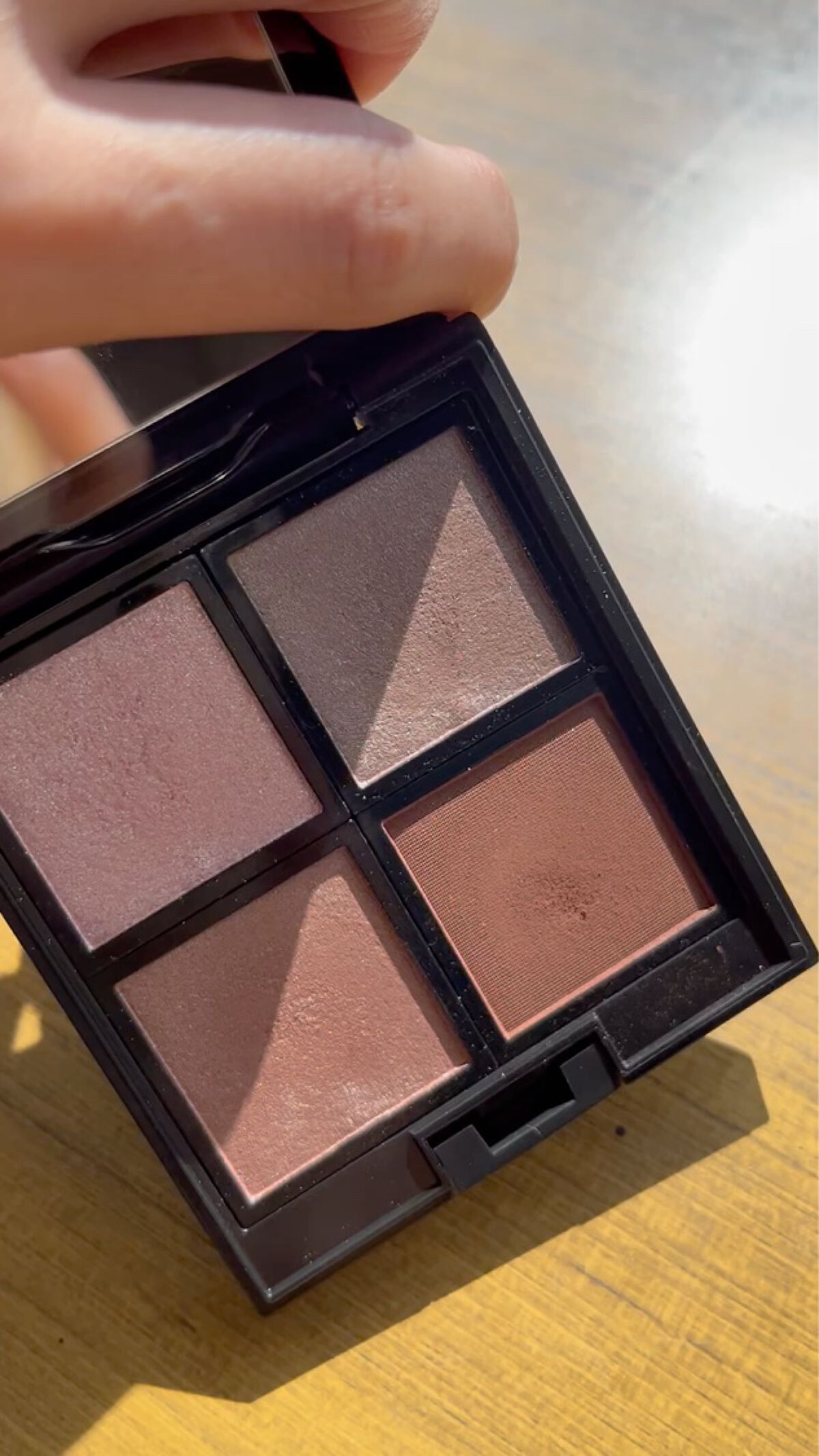 アディクション ザ アイシャドウ マット/ADDICTION/単色アイシャドウを使ったクチコミ（3枚目）