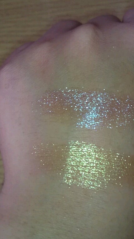 Jeffree star supreme frost/Jeffree Star Cosmetics/パウダーハイライトを使ったクチコミ(3枚目)