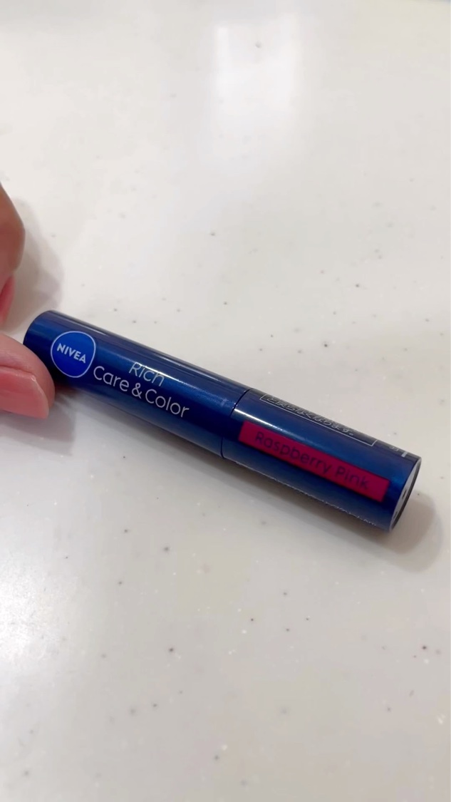 ニベア リッチケア＆カラーリップ/ニベア/リップクリームを使ったクチコミ（1枚目）