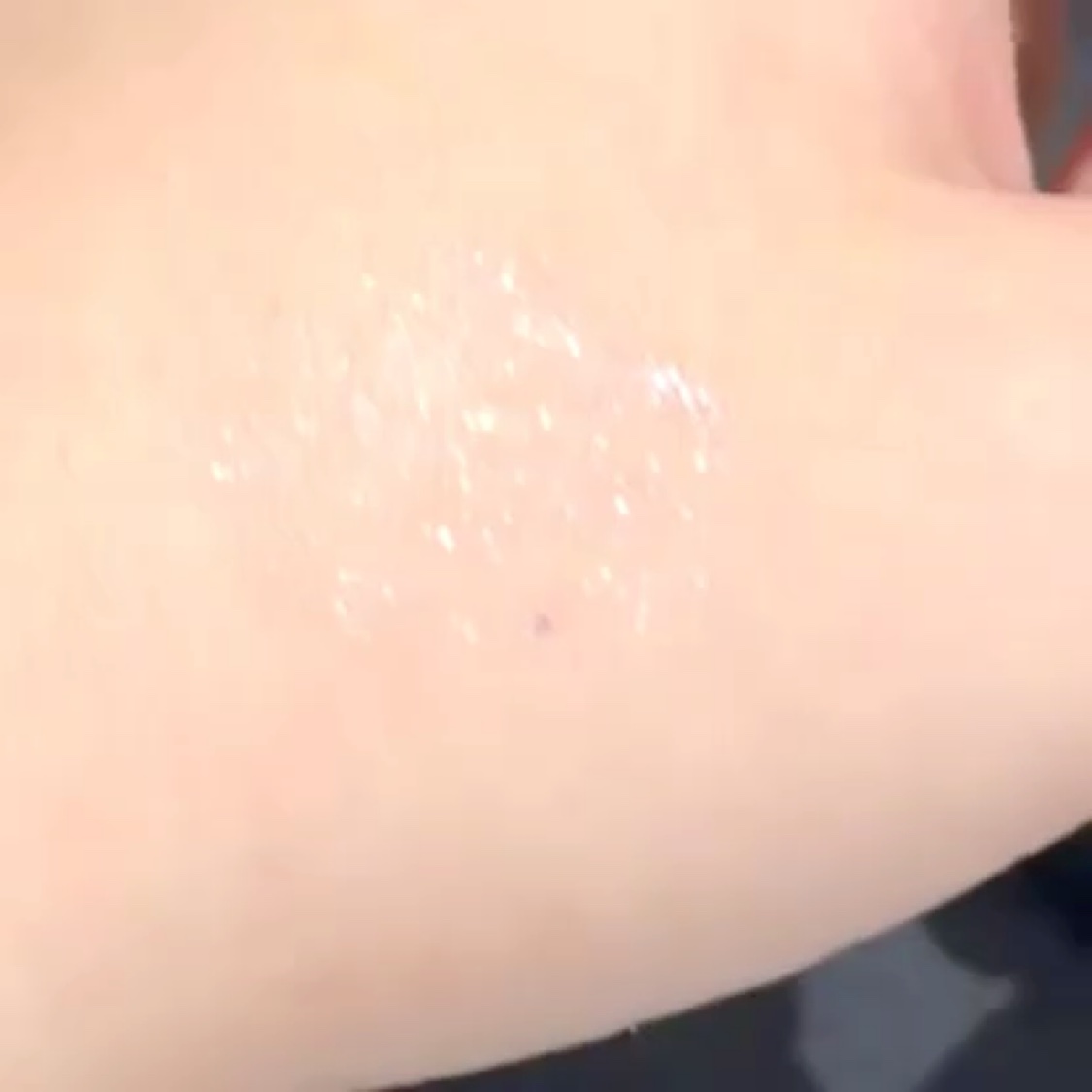 グリッターアイシャドウ 01 MAUVE/Dear.A/グリッターを使ったクチコミ（3枚目）