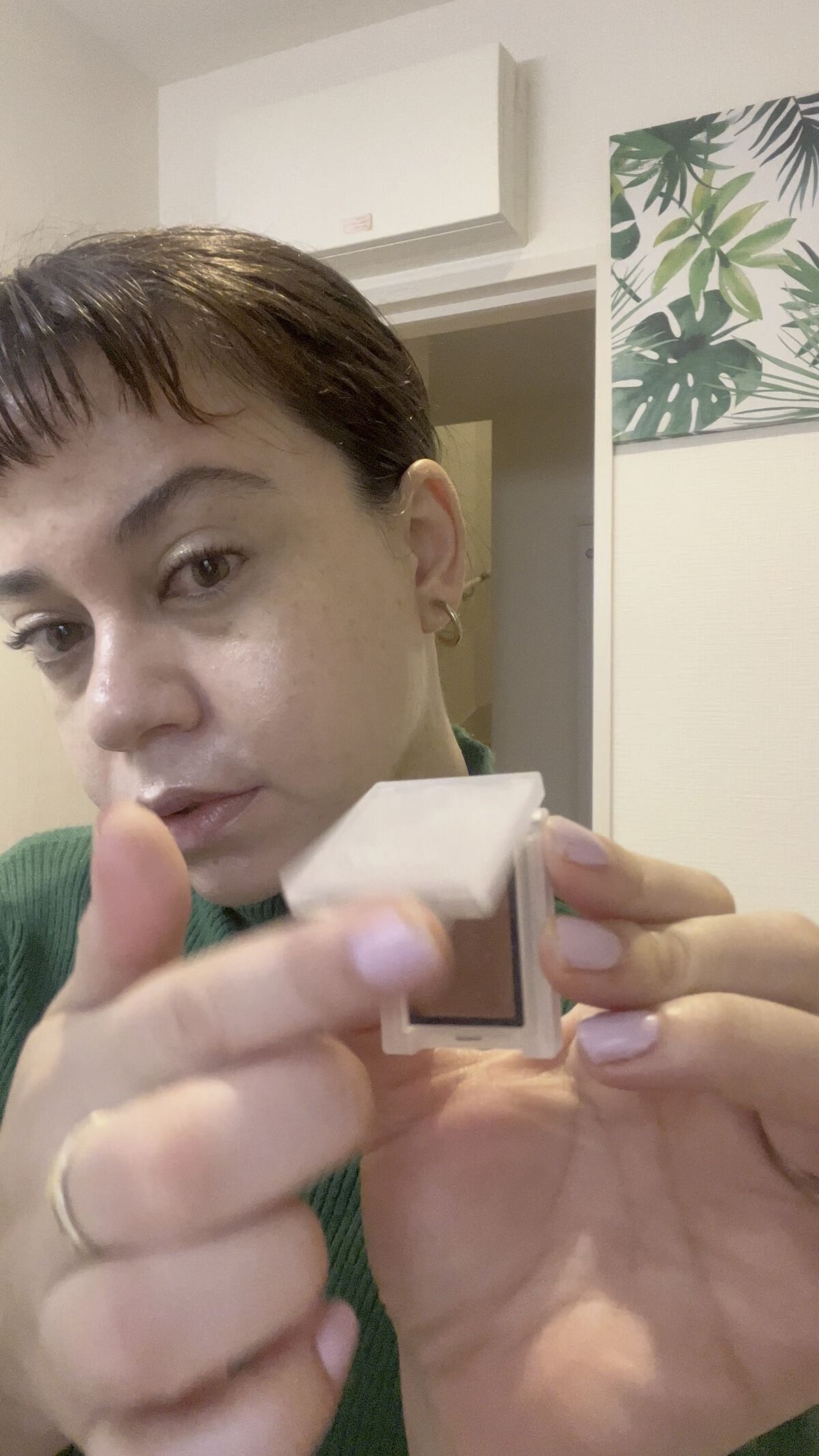 トーン ペタル アイシャドウ/to/one/アイシャドウパレットの人気ショート動画