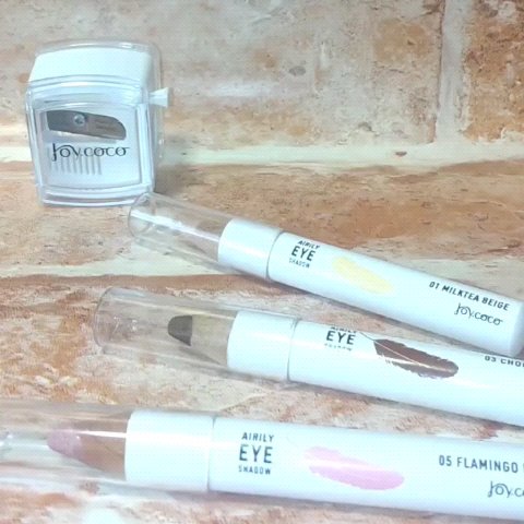 ジョイココ エアリーアイシャドウ/Joy.coco(ジョイココ)/単色アイシャドウを使ったクチコミ（2枚目）