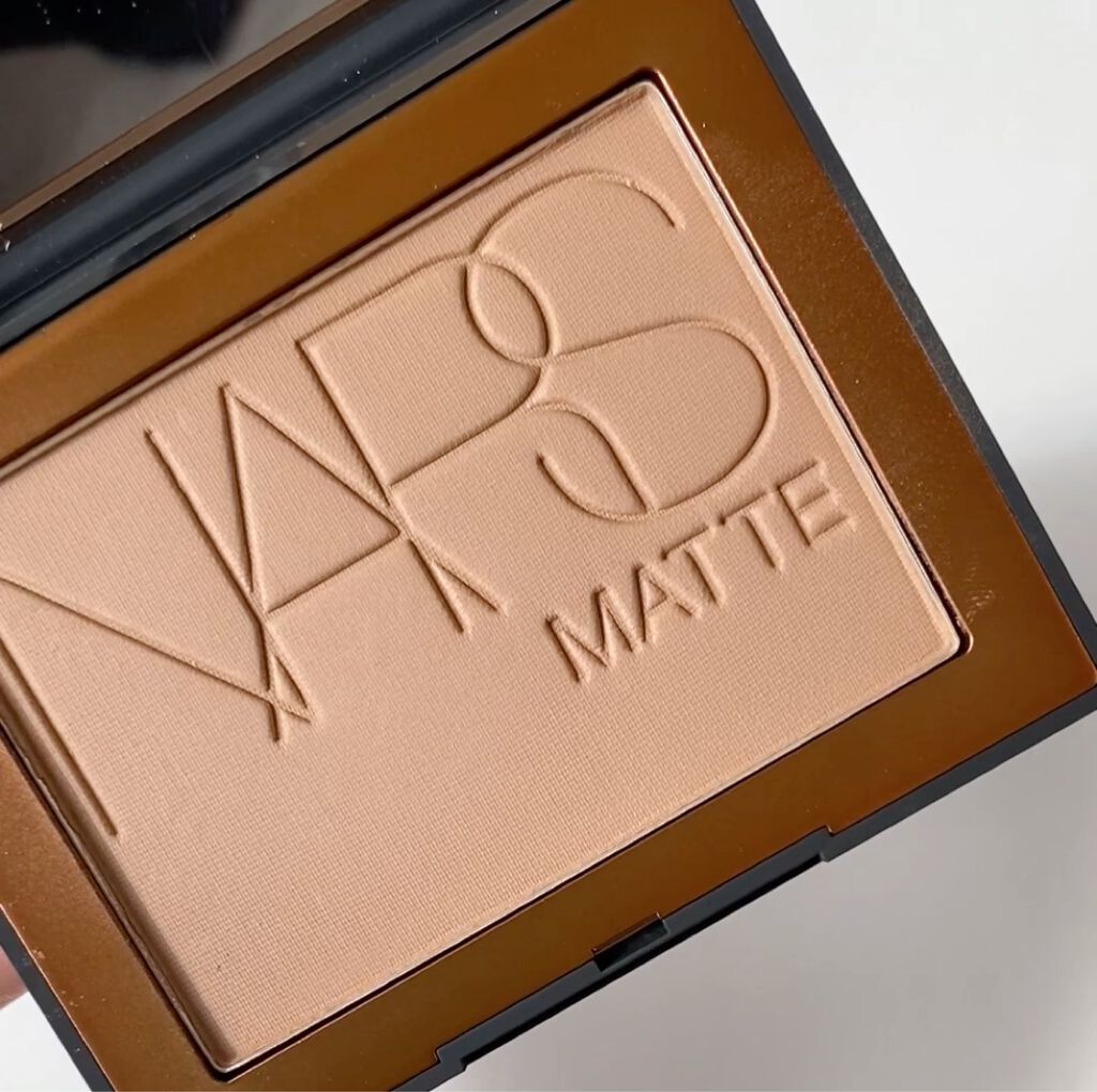 マットブロンズパウダー/NARS/パウダーチークの動画クチコミ3つ目