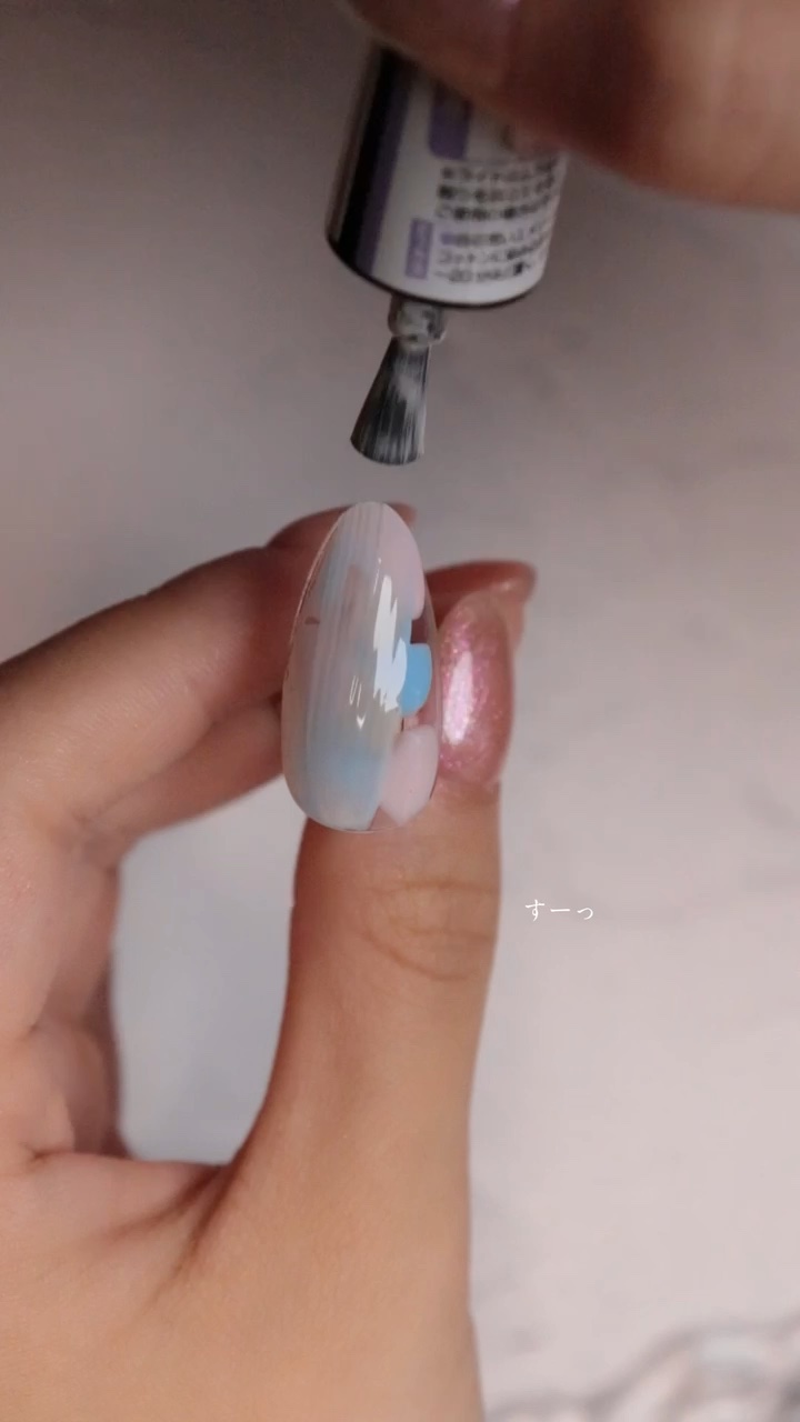 かんたんマーブル

今回はピンク、ブルー、アイボリーの3色を使ってみました。

ランダムに空いてるところにちょんちょん乗せていって
ジェルを拭き取ったハケで優しくすーっと撫でれば完成✨

触りすぎないのがポイントです🥰

簡単なのでぜひ真