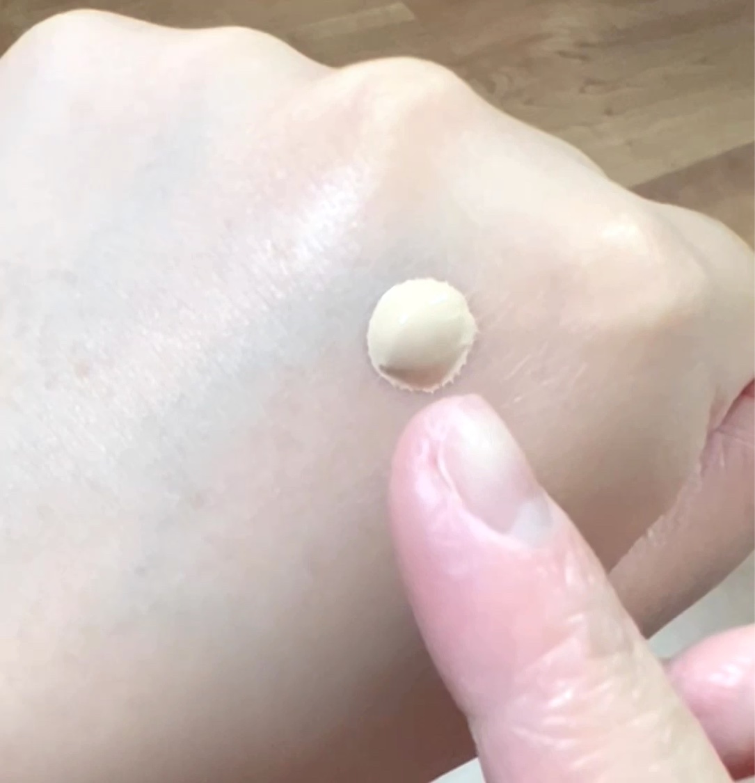 タンイドル ウルトラ ウェア ケア アンド グロウ/LANCOME/リキッドファンデーションの動画クチコミ1つ目