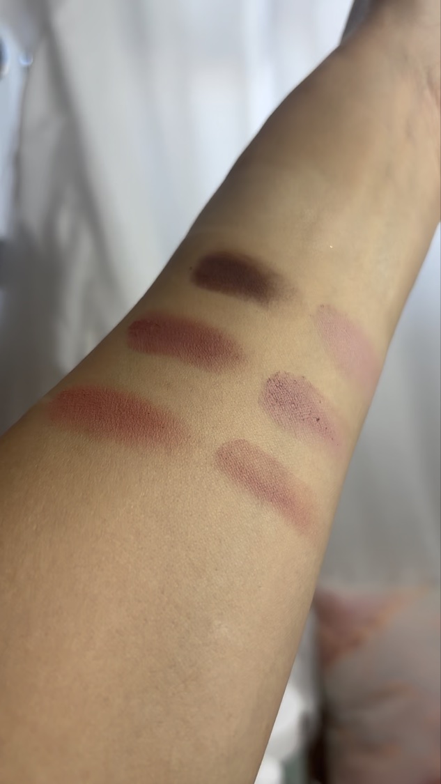 ブラーフィニシュブラッシャー/Dinto/パウダーチークの動画クチコミ3つ目