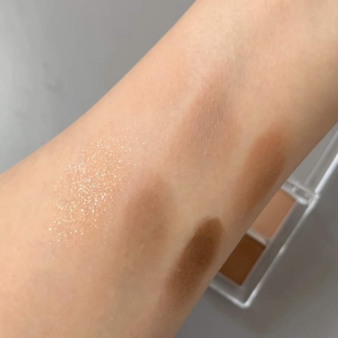 レディートゥーウェアアイパレット/BBIA/アイシャドウパレットの動画クチコミ4つ目