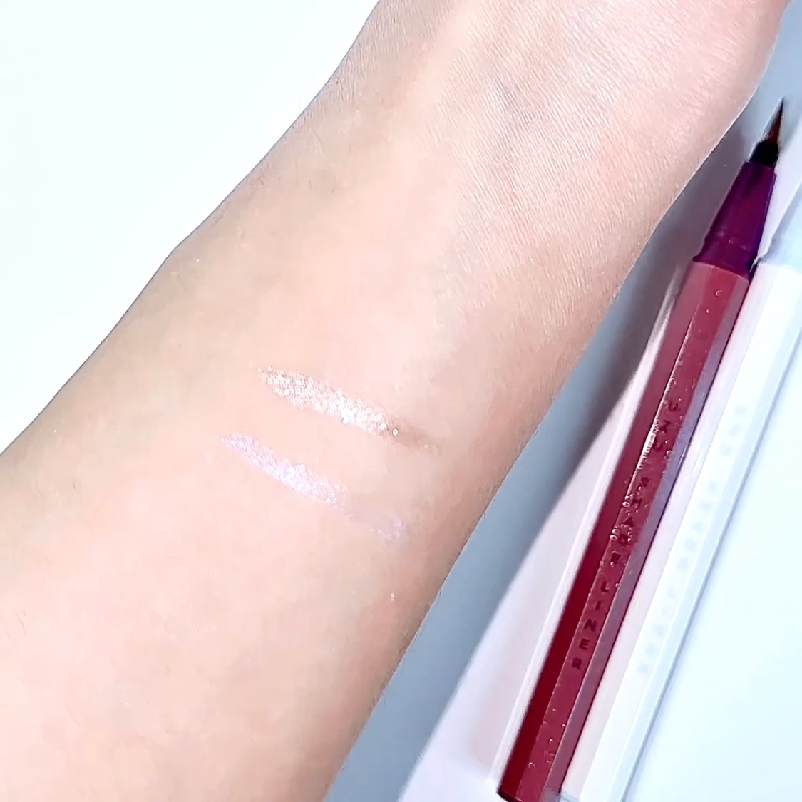 SHADE LINER/UZU BY FLOWFUSHI/リキッドアイライナーの動画クチコミ2つ目