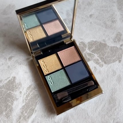 シグニチャー カラー アイズ/SUQQU/アイシャドウパレットの人気ショート動画