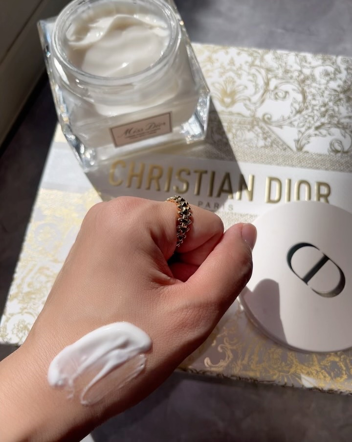 ミス ディオール ボディ クリーム/Dior/ボディクリームを使ったクチコミ（2枚目）