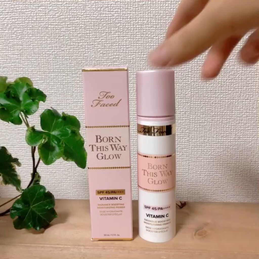 ボーン ディス ウェイ グロウ モイスチュアライジング メイクアップ プライマー/Too Faced/化粧下地を使ったクチコミ（2枚目）