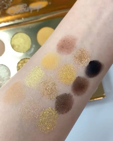 ColourPop グッド アズ ゴールドのクチコミ「こんにちは🌸


カラーポップ
〝Good as gold〟
という色味です。

このアイシャ.....」（3枚目）