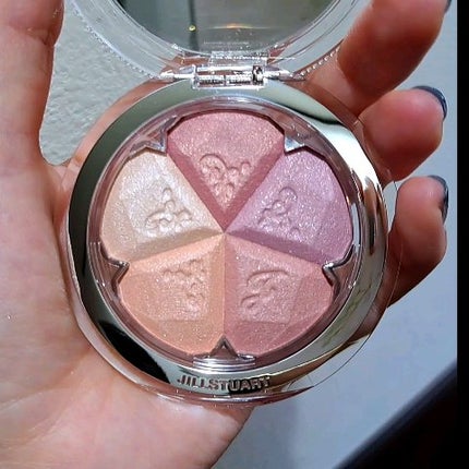 ジルスチュアート ブルーム ミックスブラッシュ コンパクト/JILL STUART/パウダーチークの人気ショート動画