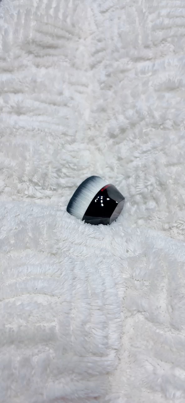 ツヤ 55 ファンデーション ブラシ/shu uemura/メイクブラシを使ったクチコミ（1枚目）