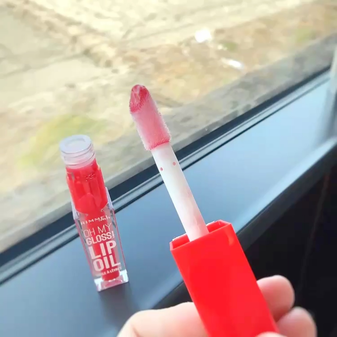 オーマイグロス リップオイル/リンメル ロンドン/リップグロスを使ったクチコミ（3枚目）