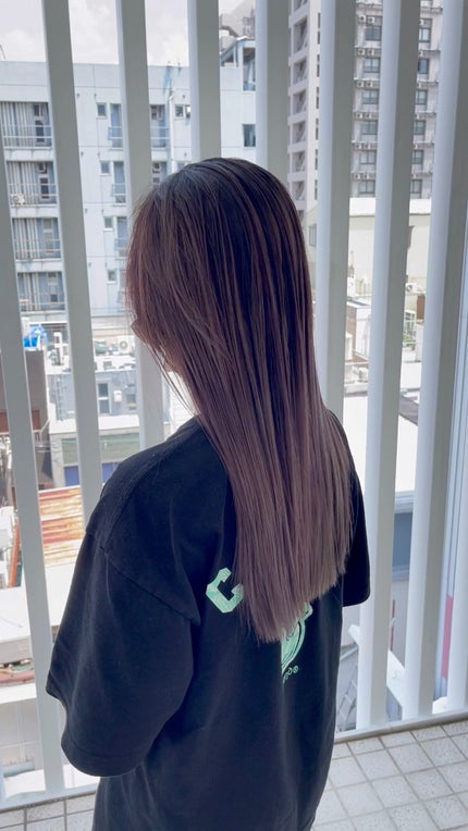 マルチスタイリングオイルライト/NiNE/ヘアオイルの人気ショート動画