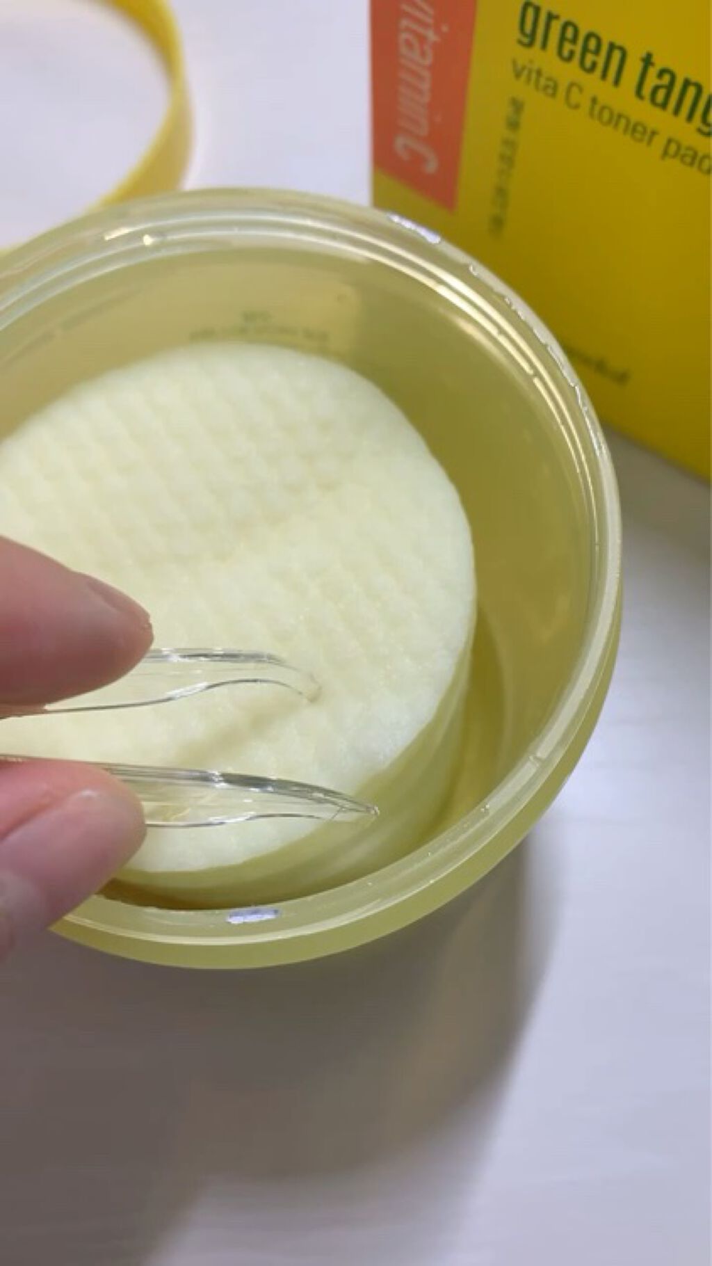 グリーンタンジェリン ビタCダークスポットケアパッド/goodal/トナーパッドを使ったクチコミ（3枚目）