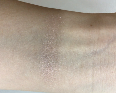 スターオブザショー ハイライター  スターストラック/MAKEUP REVOLUTION/パウダーハイライトを使ったクチコミ（2枚目）