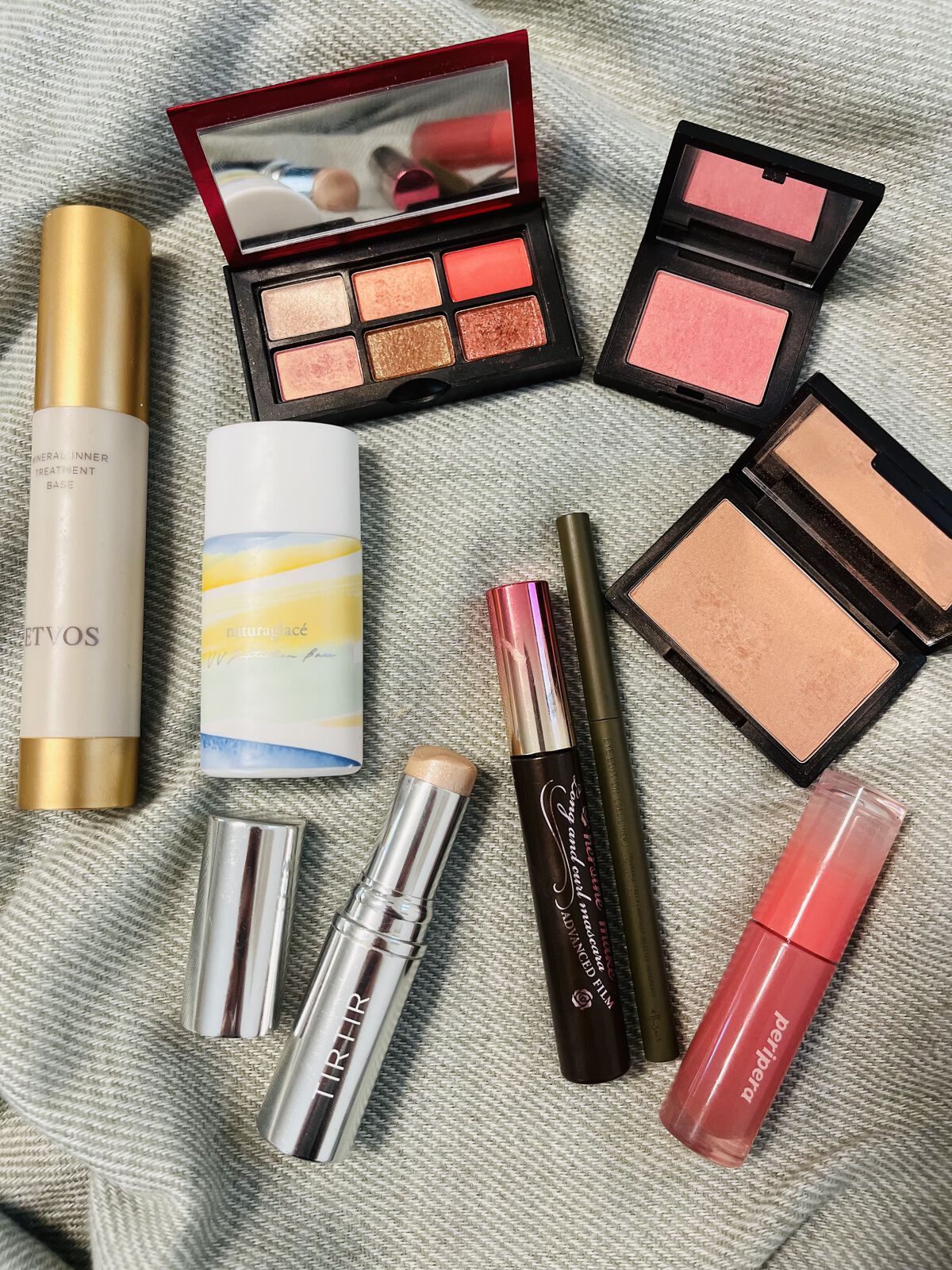 ピュア チーク カラー/heme/パウダーチークの人気ショート動画