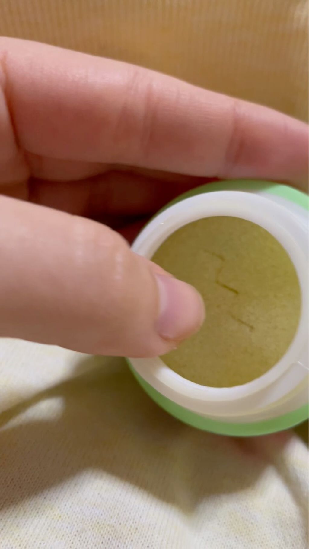 エルファー ネイルキッスA/DAISO/除光液の動画クチコミ5つ目