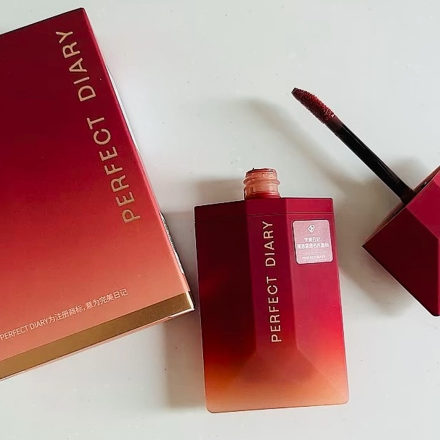 READ ME ベルベットマット リップティント赤狐限定/PERFECT DIARY/リップティントの動画クチコミ1つ目