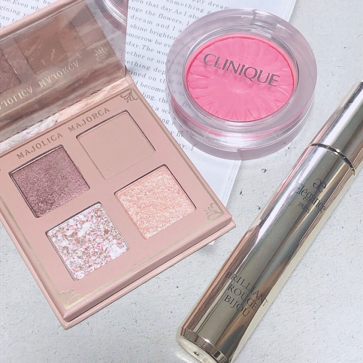 シャドーフラッシュ /MAJOLICA MAJORCA/アイシャドウパレットの人気ショート動画