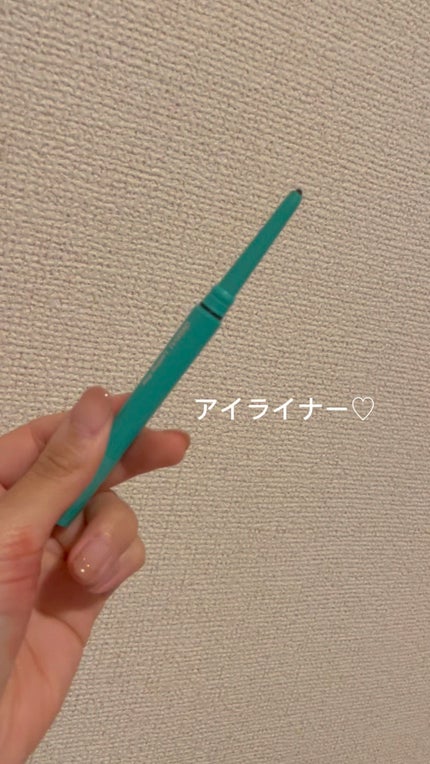 「密着アイライナー」極細クリームペンシル/デジャヴュ/ペンシルアイライナーの人気ショート動画
