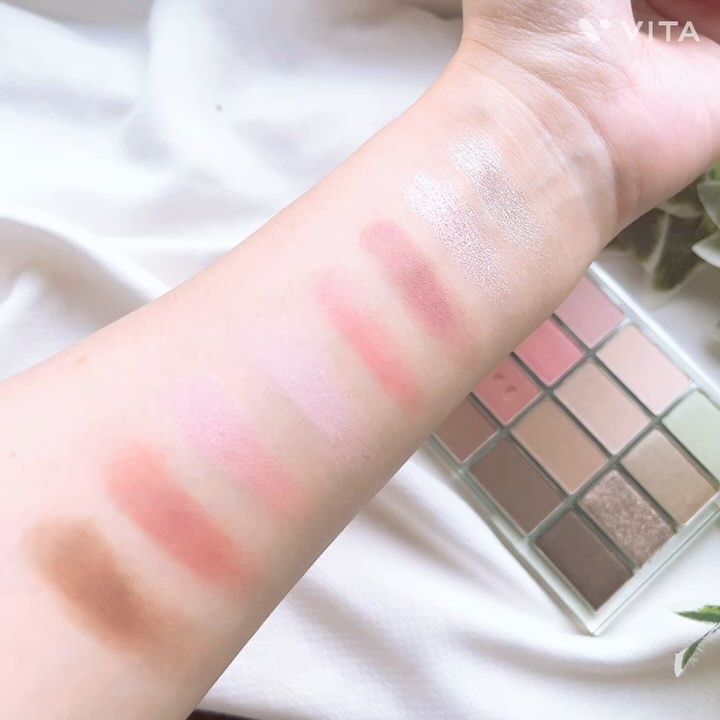 ソフトブラーリングアイパレット/wakemake/アイシャドウパレットを使ったクチコミ（3枚目）