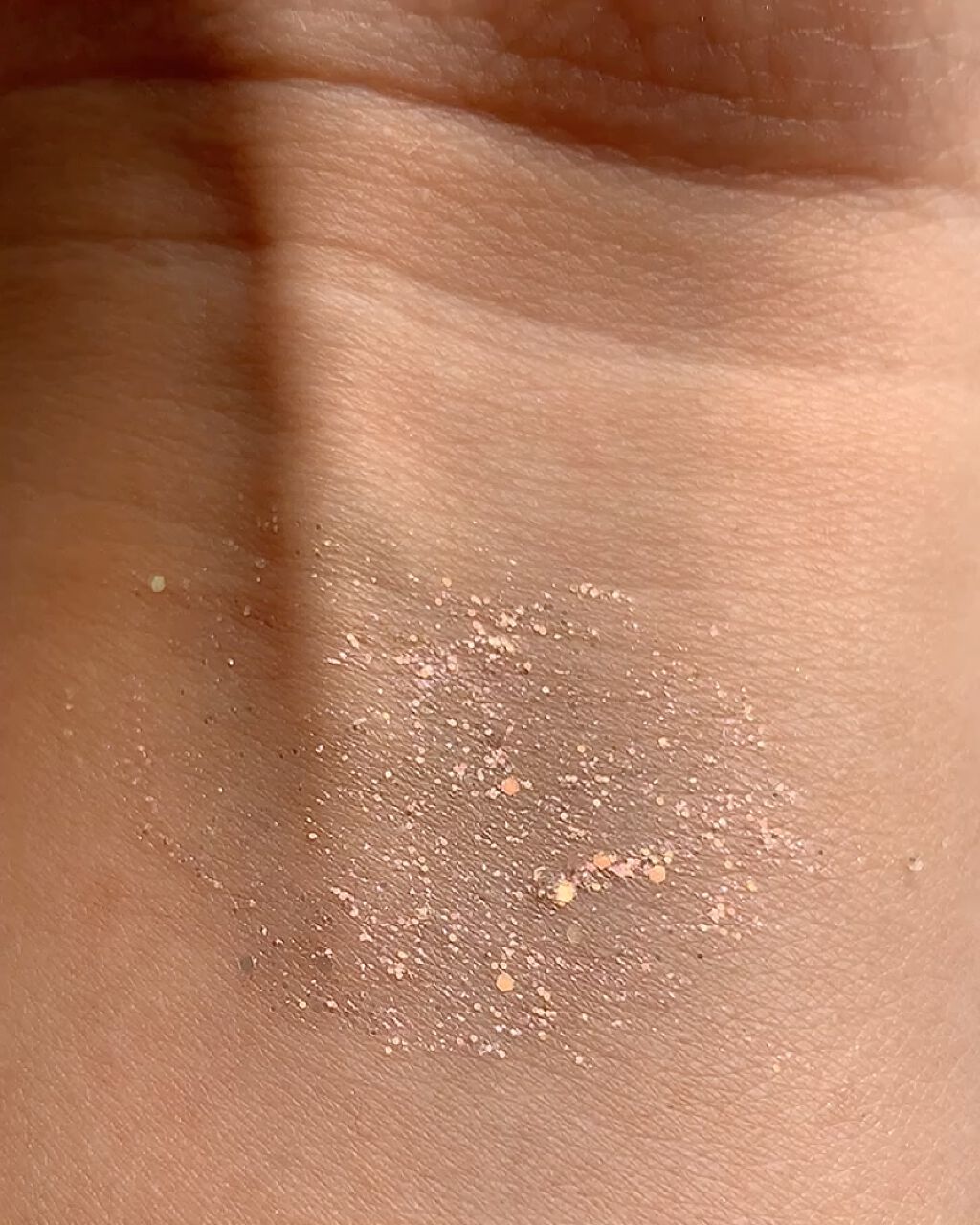 リキッド グリッター シャドウ/rom&nd/グリッターを使ったクチコミ（3枚目）