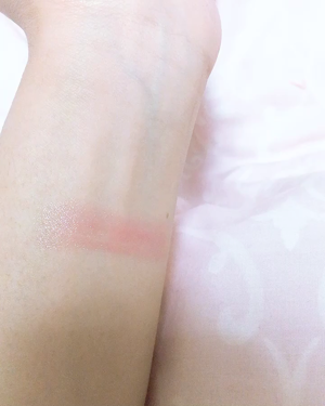 ラスティンググロスリップ/CEZANNE/口紅を使ったクチコミ（2枚目）