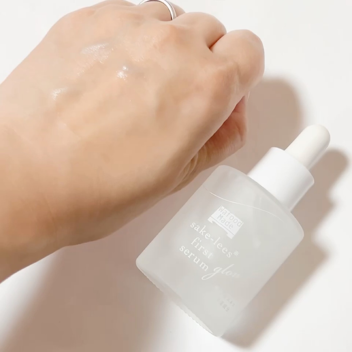 ワフードメイド 酒粕先行美容液 グロー/pdc/ブースター・導入液の動画クチコミ4つ目