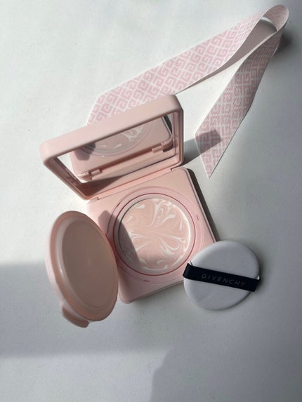 スキン PFCT コンパクト クリーム/GIVENCHY/化粧下地の人気ショート動画