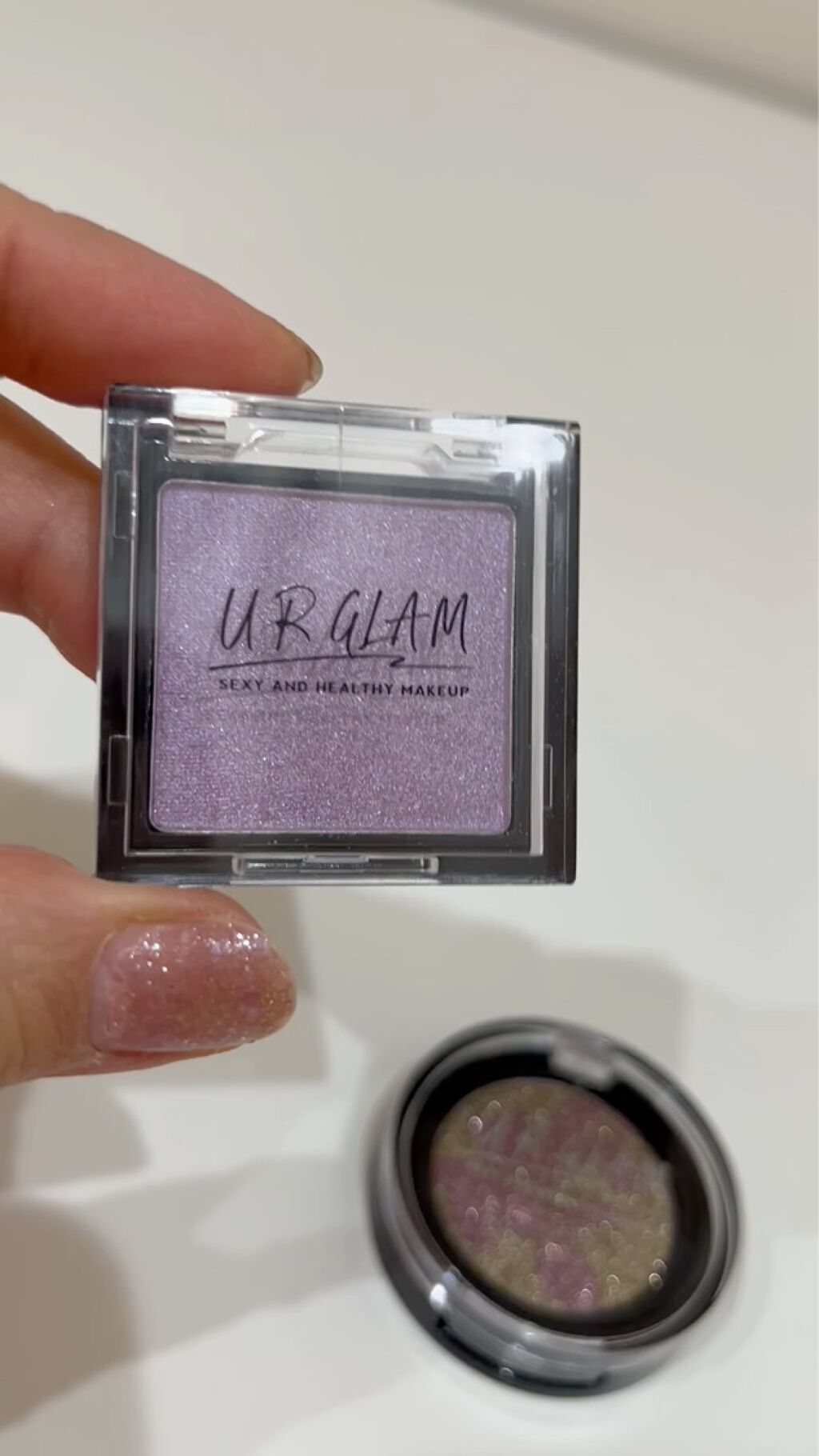 URGLAM　SPARKLE EYESHADOW/U R GLAM/単色アイシャドウの動画クチコミ2つ目