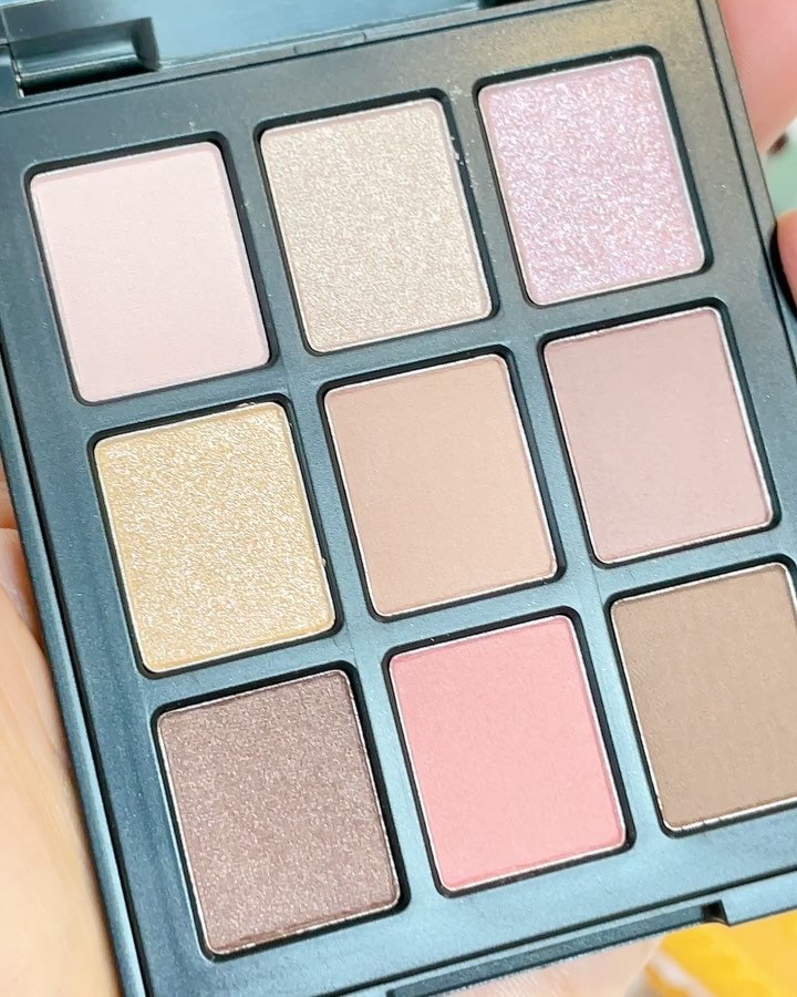 エトワルローズ 9色アイシャドウ/Étoile Rose/アイシャドウパレットの動画クチコミ2つ目