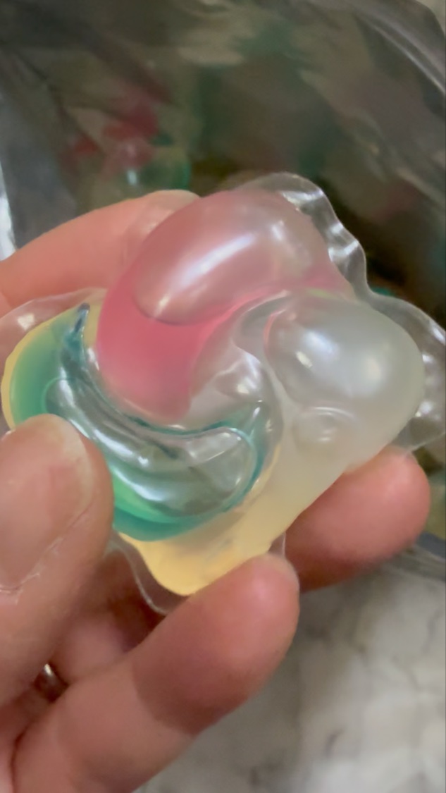 ボールド ジェルボール4D 心弾けるホワイトティー＆フローラルの香り/ボールド/洗濯洗剤を使ったクチコミ（3枚目）