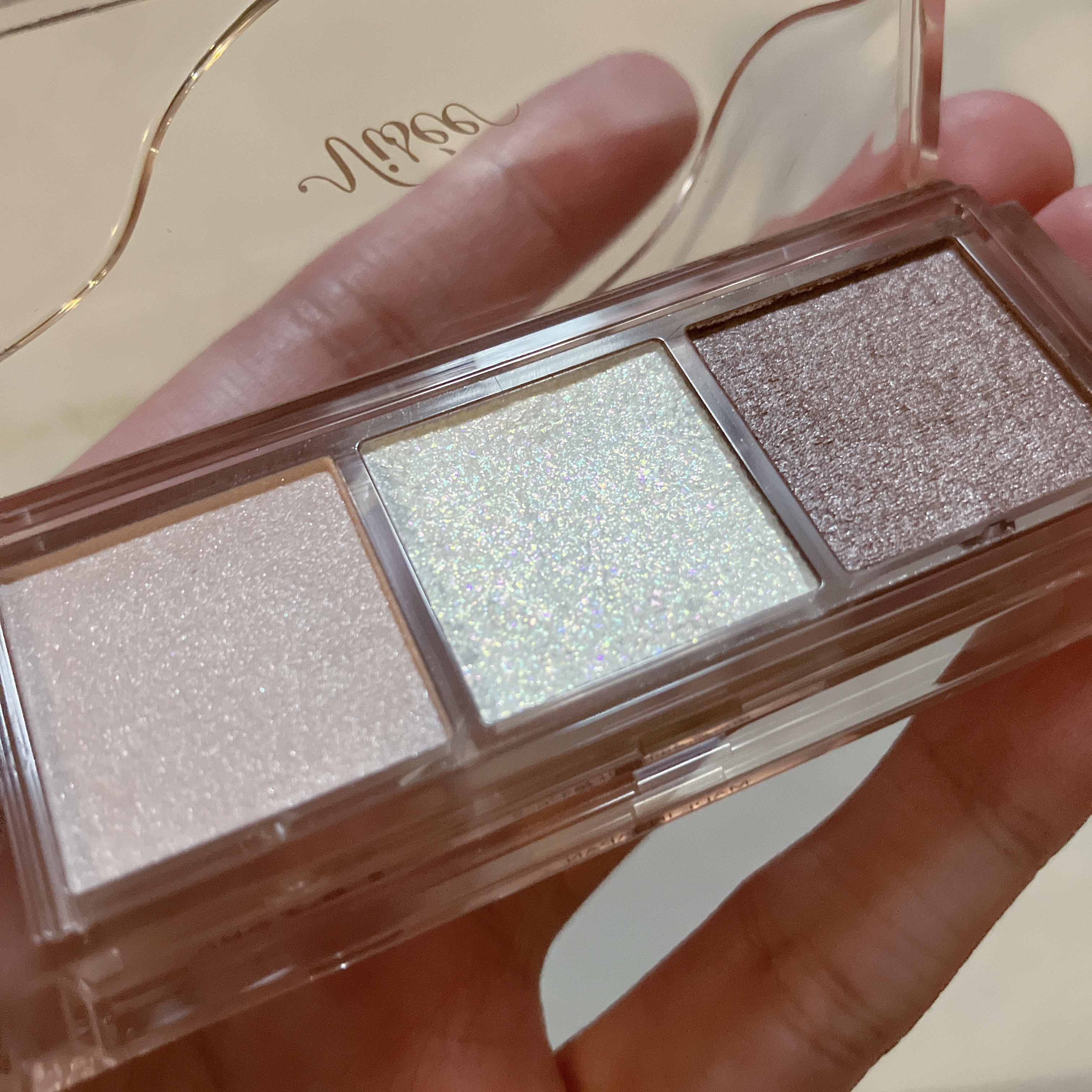 キラー アイ トリオ/Visée/アイシャドウパレットの人気ショート動画