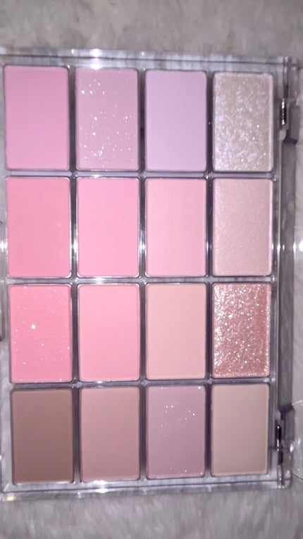 ソフトブラーリングアイパレット/wakemake/アイシャドウパレットの人気ショート動画