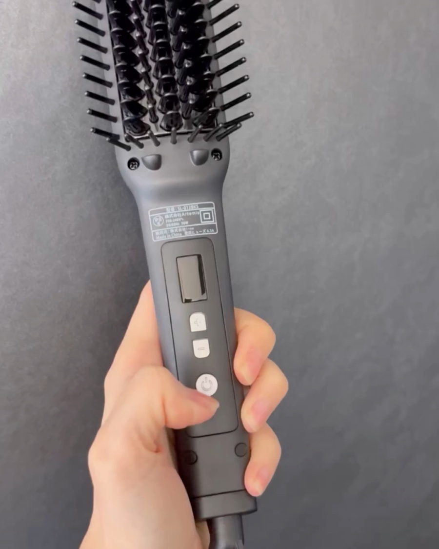 ストレートヒートブラシ スリム /SALONIA/ヒートブラシを使ったクチコミ（2枚目）